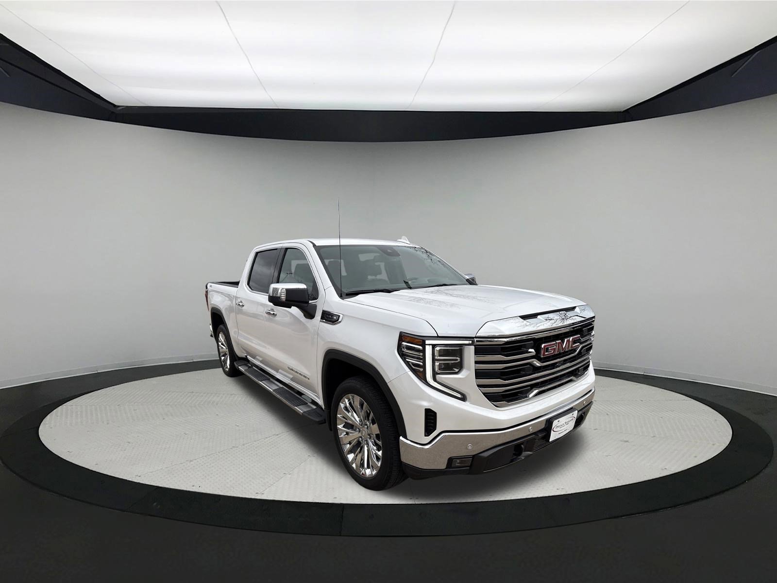 Used 2023 GMC Sierra 1500 SLT w/ SLT Premium Plus Package AWD/4WD image 1