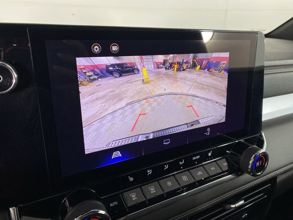 Used 2023 Chevrolet Colorado LT w/ LT Convenience Package II image 18