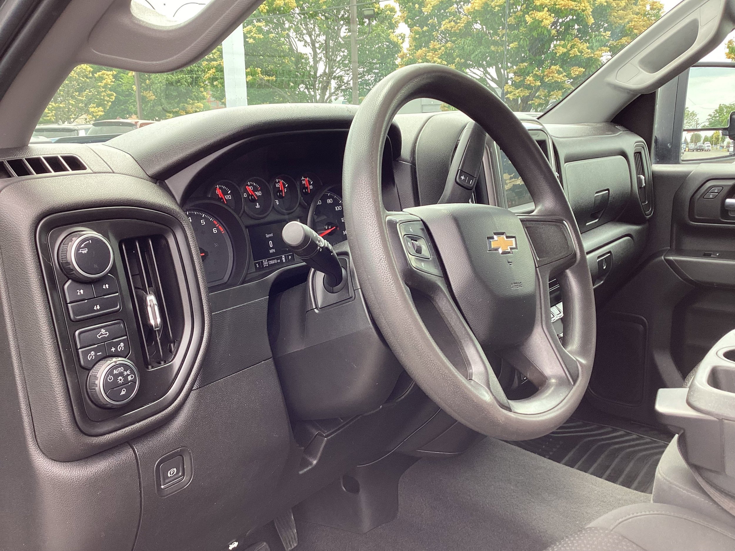 Used 2020 Chevrolet Silverado 2500 Custom w/ Custom Value Package AWD/4WD image 11