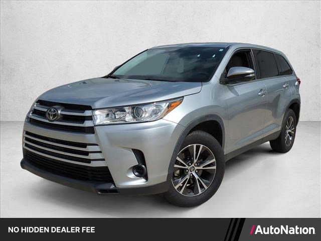 Used 2019 Toyota Highlander LE FWD video 1