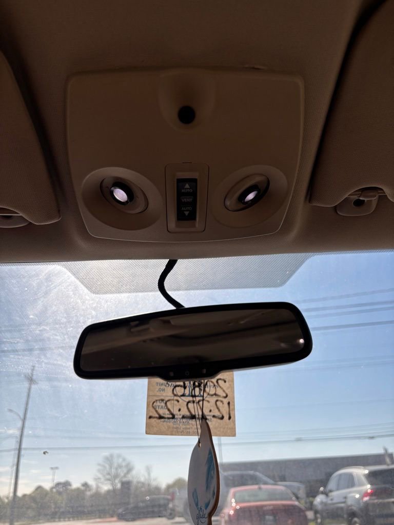 Used 2013 Chrysler 200 Limited w/ Sun/Sound Group image 18