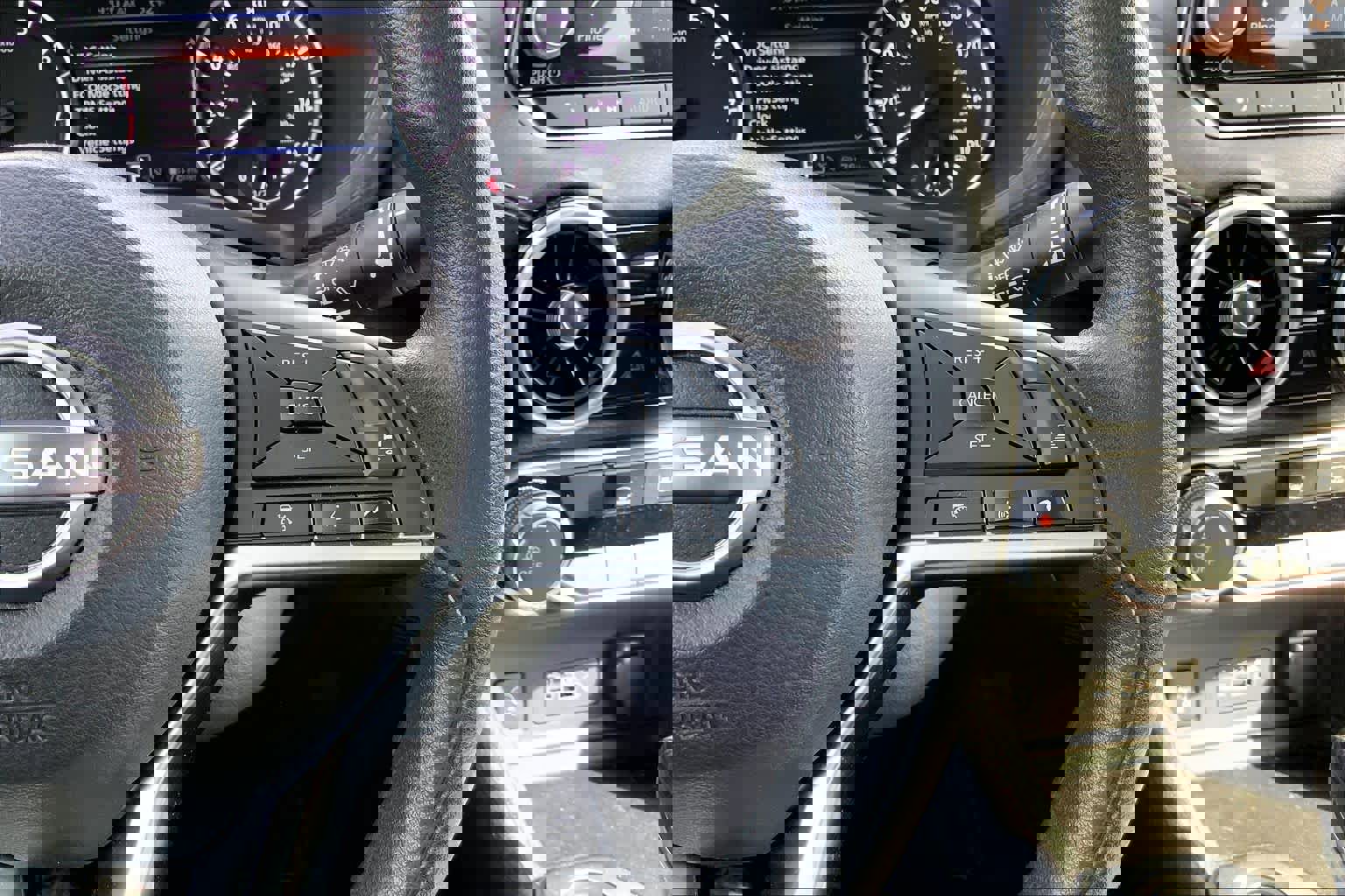 Used 2024 Nissan Sentra SV image 24