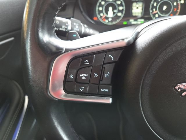 Used 2018 Jaguar E-PACE R-Dynamic HSE image 54