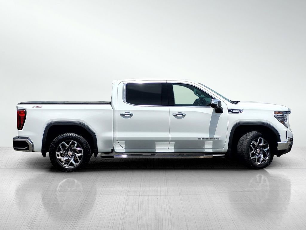Used 2023 GMC Sierra 1500 SLT w/ SLT Premium Package AWD/4WD image 3