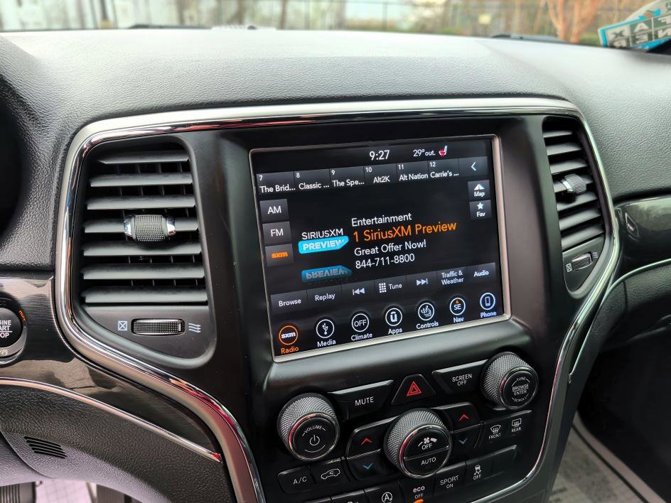 Used 2018 Jeep Grand Cherokee Trailhawk w/ Trailhawk Luxury Group image 25