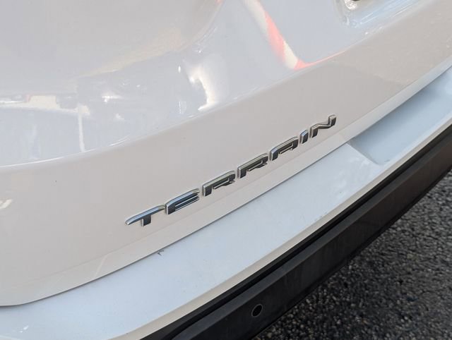 Used 2022 GMC Terrain SLE image 15