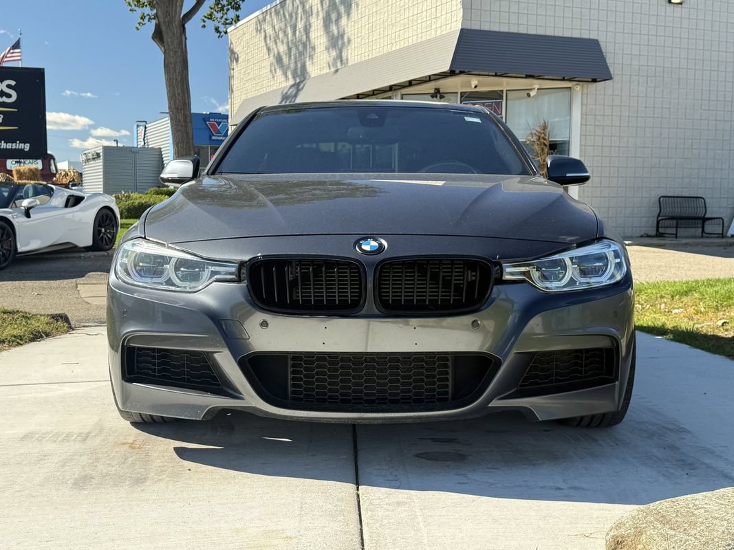 Used 2017 BMW 340i xDrive Sedan AWD/4WD image 9