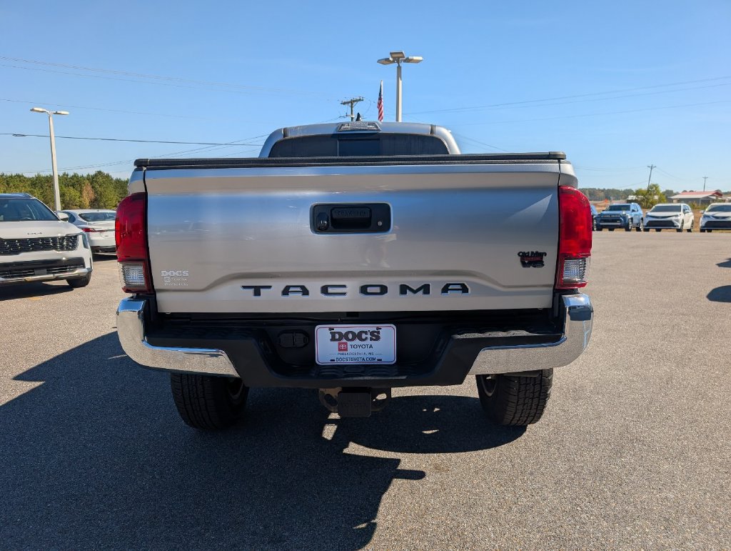 Used 2023 Toyota Tacoma SR5 RWD image 4