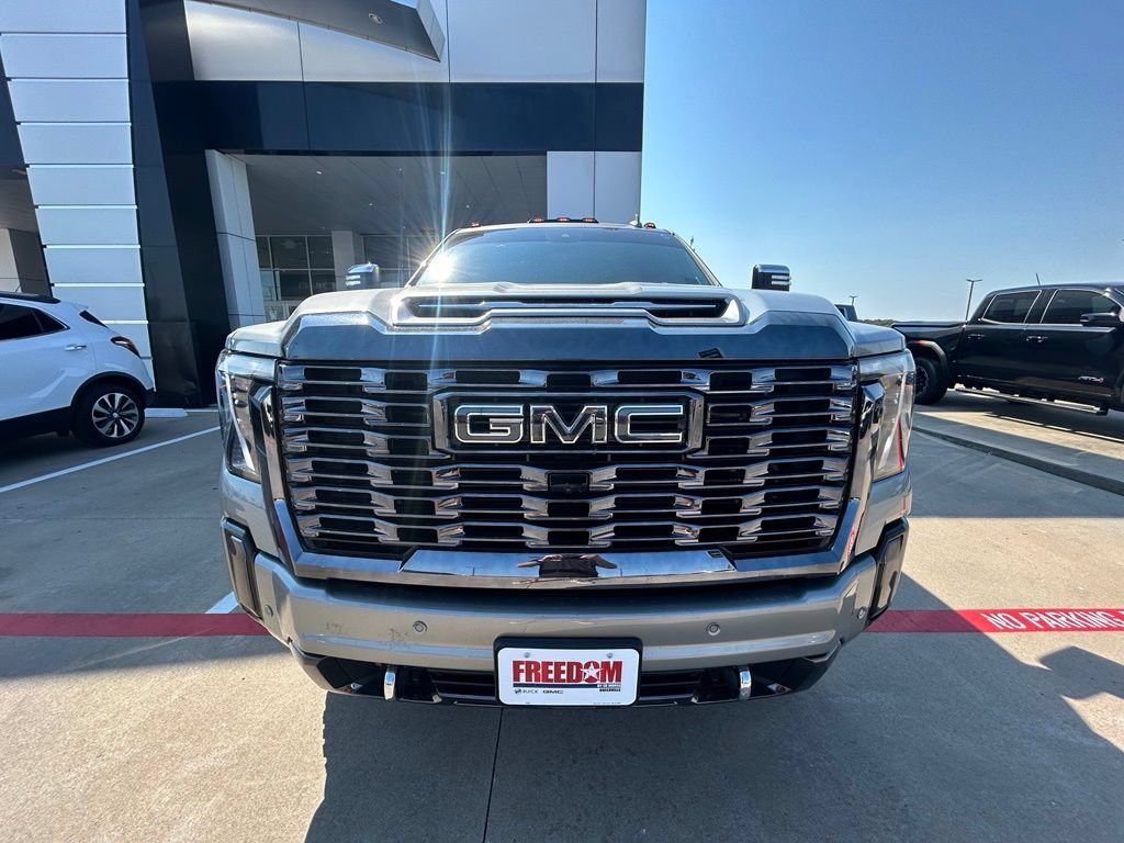 Used 2024 GMC Sierra 2500 Denali Ultimate w/ Max Trailering Package AWD/4WD image 5