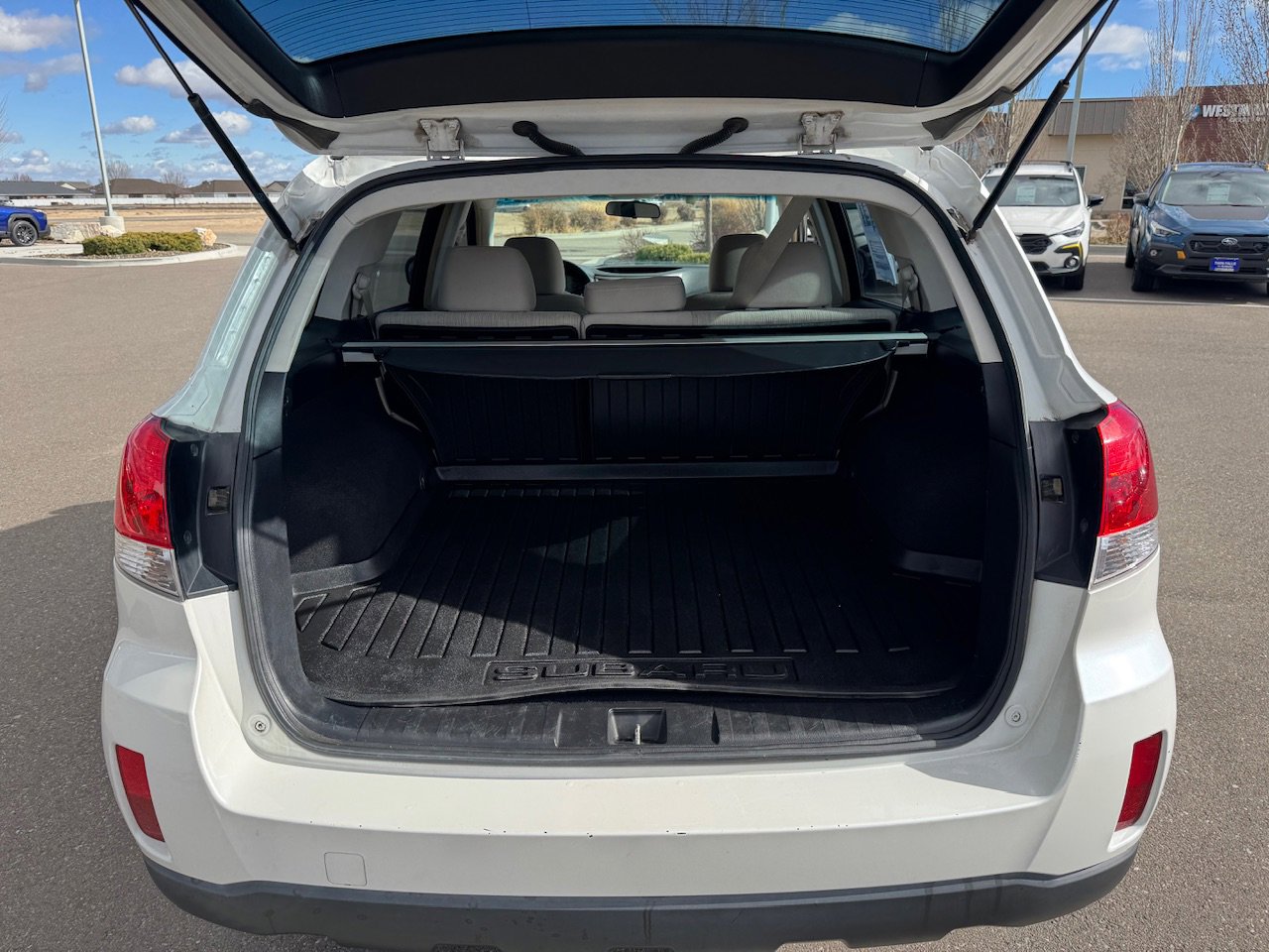 Used 2014 Subaru Outback 2.5i image 38