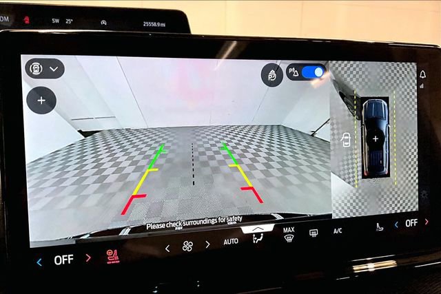 Used 2025 Ford Expedition Platinum w/ Stealth Performance Package image 30