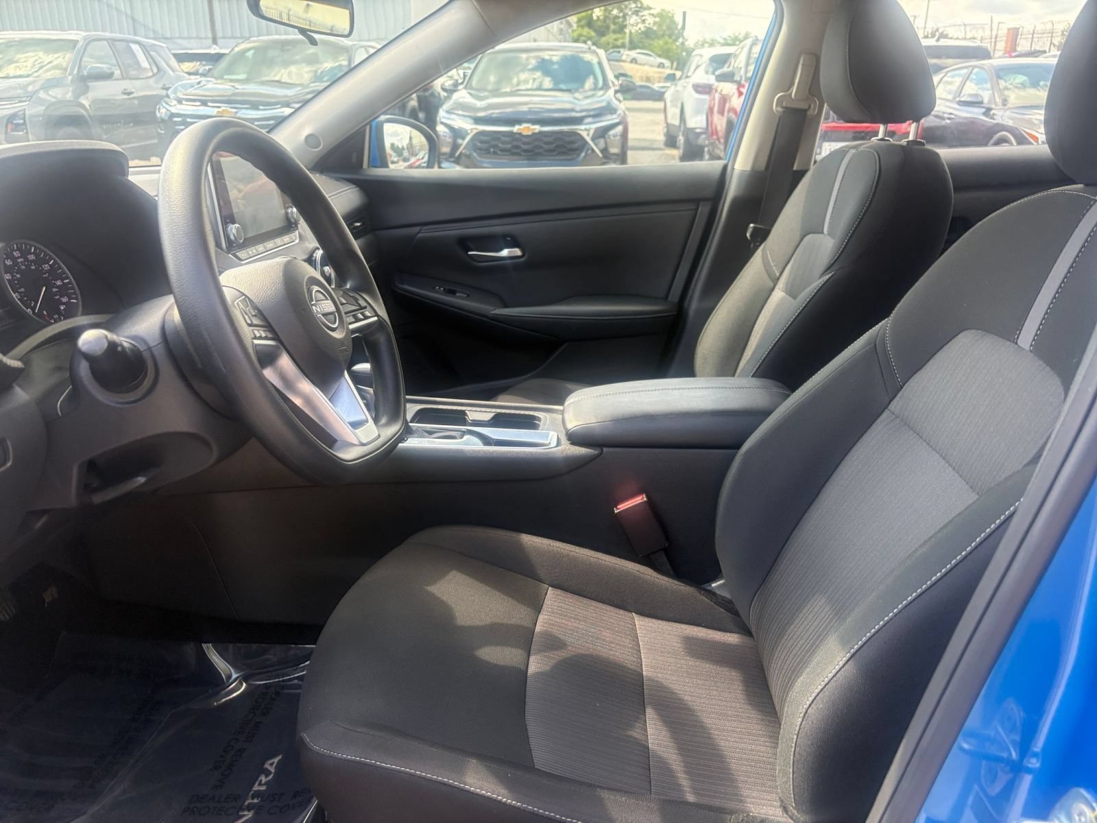Used 2025 Nissan Sentra SV FWD image 18