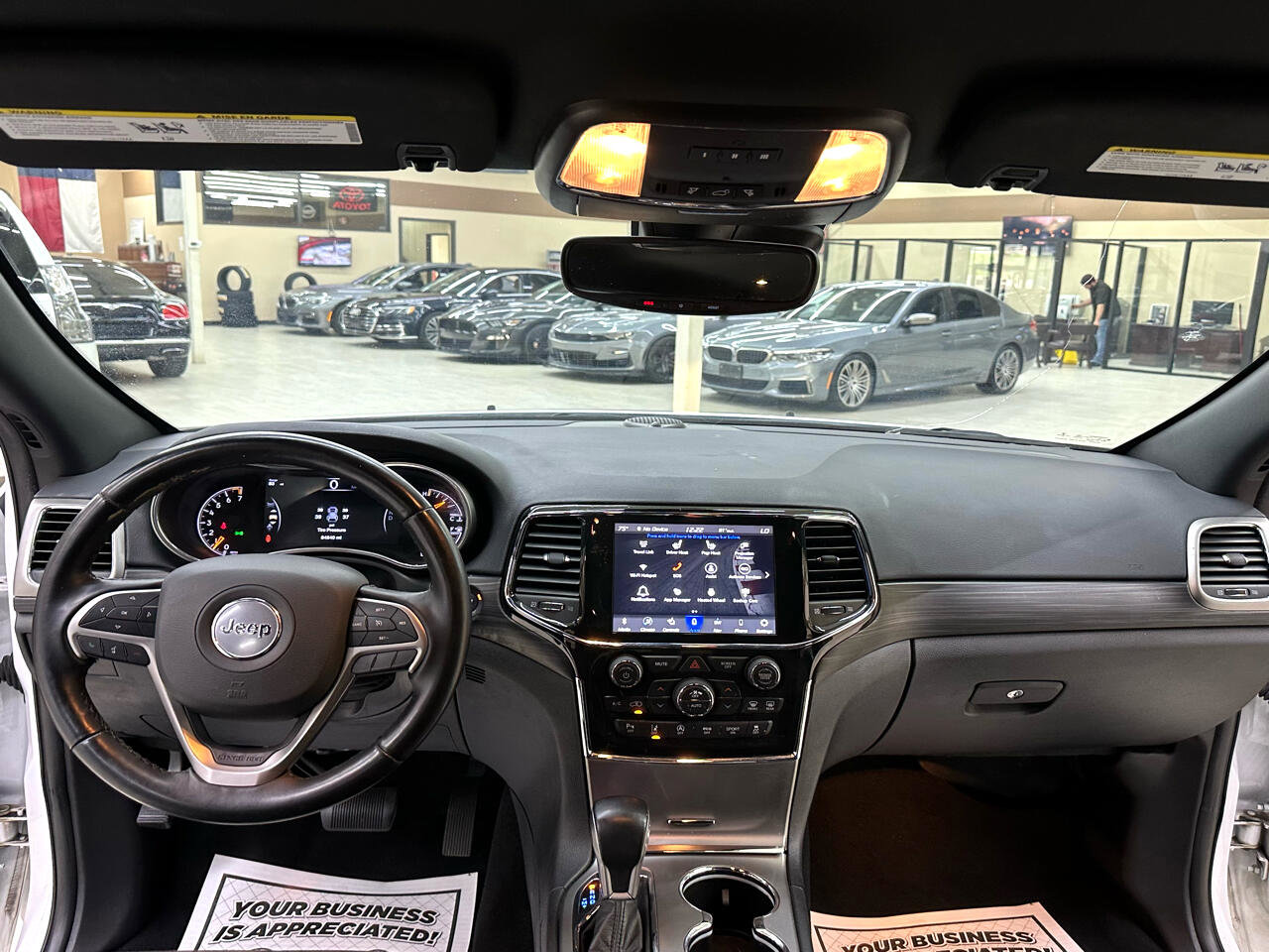 Used 2022 Jeep Grand Cherokee Laredo X image 33