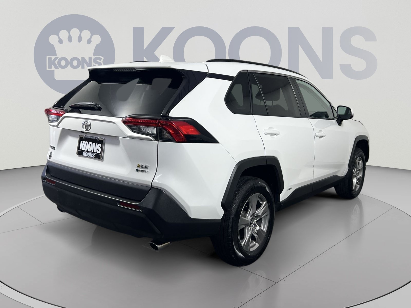 Used 2025 Toyota RAV4 XLE AWD/4WD image 7
