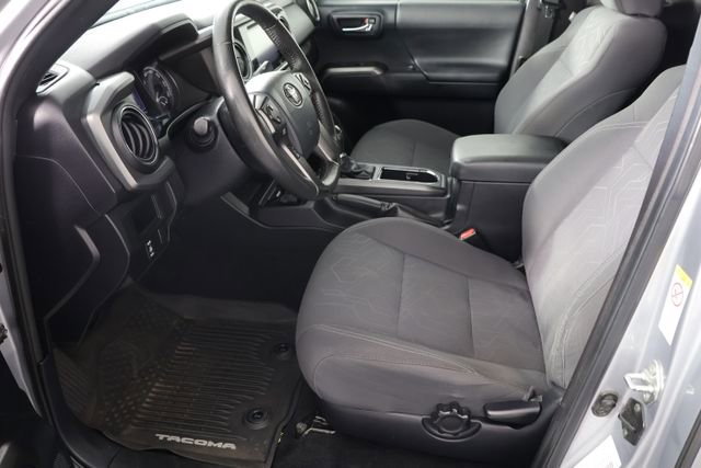 Used 2017 Toyota Tacoma TRD Sport w/ Premium & Technology Package image 17