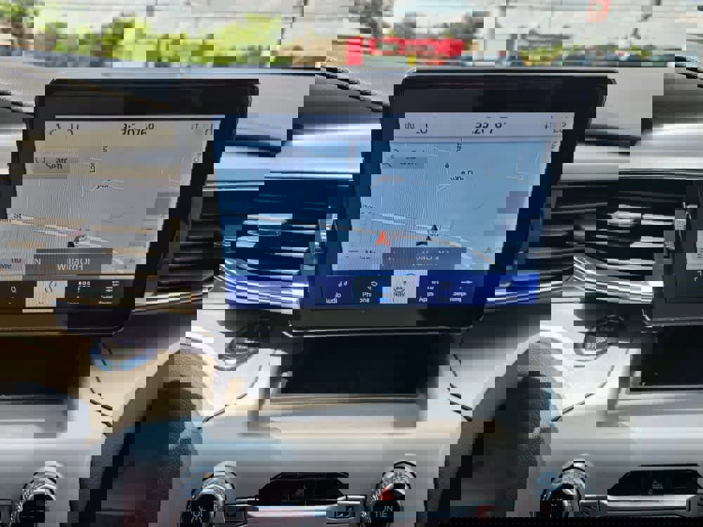 Used 2022 Ford Explorer XLT image 15