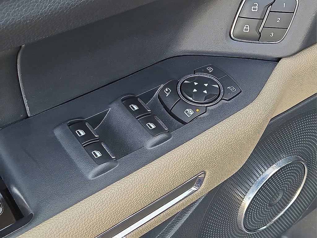 Used 2022 Ford Expedition Max XLT image 23