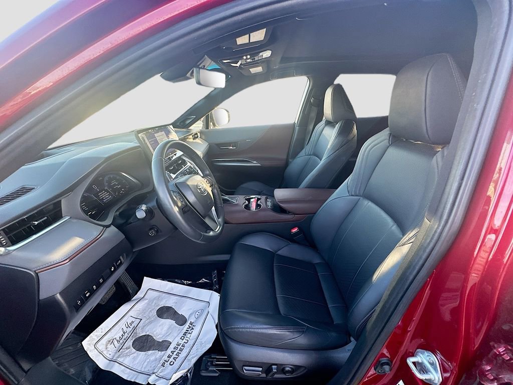 Used 2023 Toyota Venza Limited image 21
