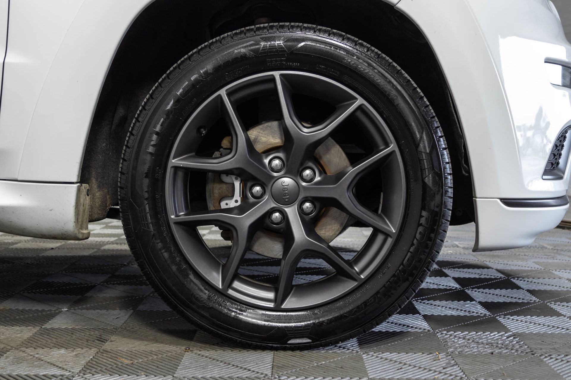 Used 2019 Jeep Grand Cherokee Limited X AWD/4WD image 43