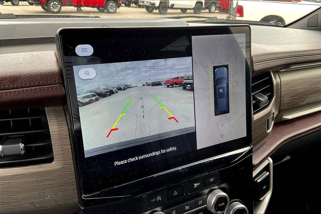 Used 2024 Ford Expedition Limited image 23