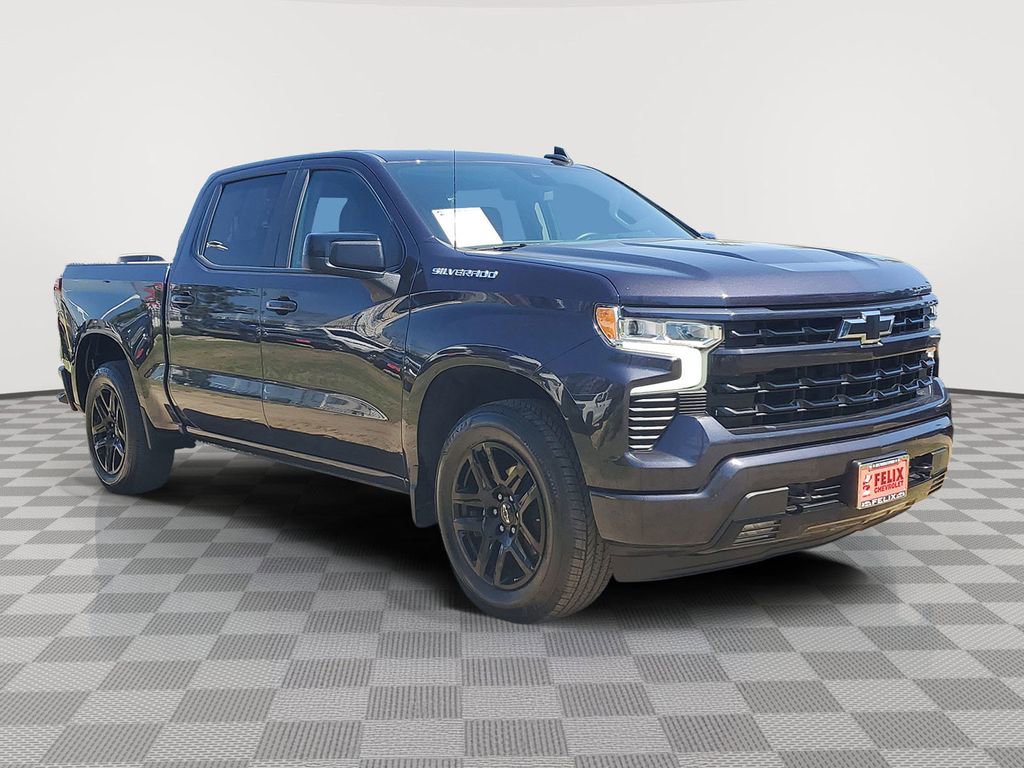 Used 2022 Chevrolet Silverado 1500 RST image 2