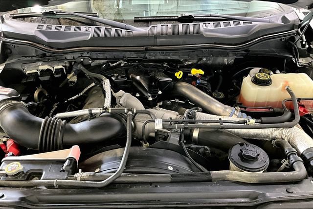 Used 2017 Ford F250 Platinum w/ FX4 Off-Road Package AWD/4WD image 29