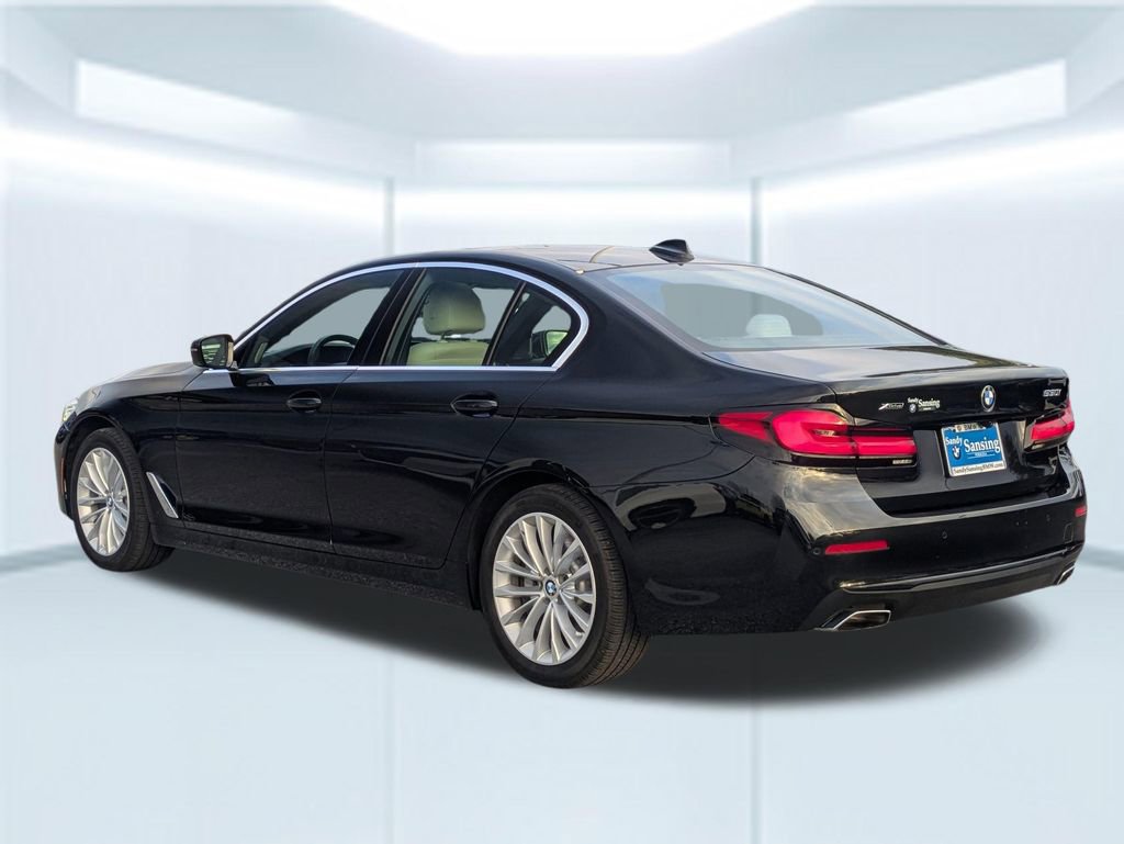 Used 2021 BMW 530i xDrive w/ Premium Package image 3