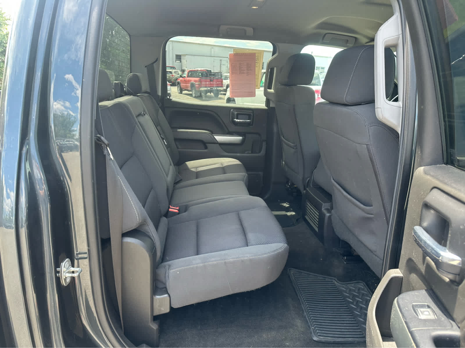 Used 2018 Chevrolet Silverado 1500 LT w/ LT Eassist Package AWD/4WD image 18