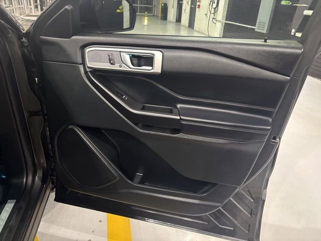 Used 2020 Ford Explorer Limited image 32