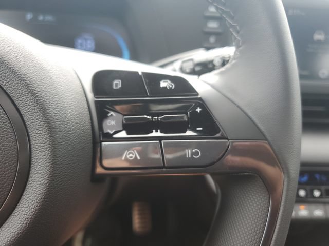 New 2026 Hyundai Elantra SEL Sport FWD image 22