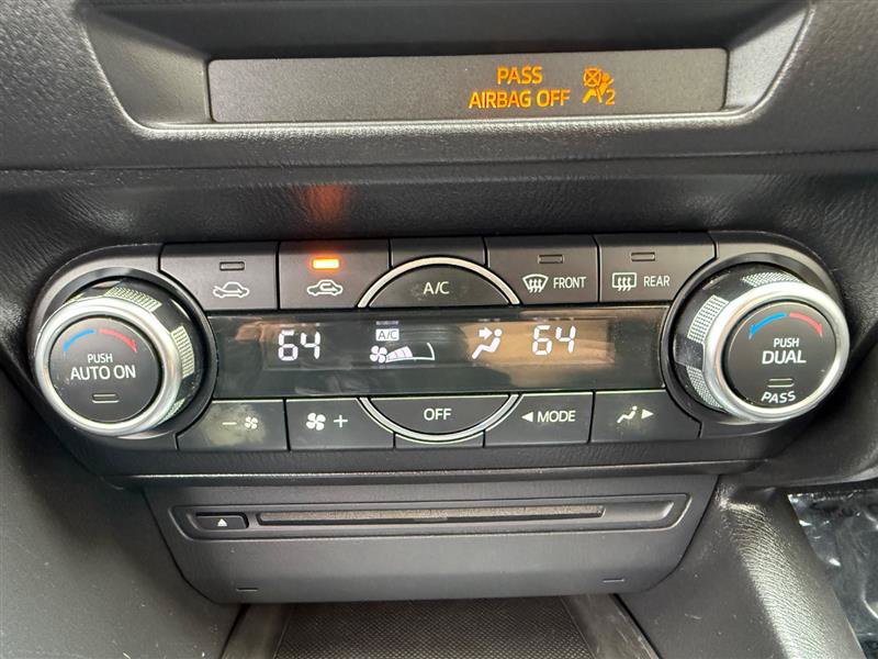 Used 2014 MAZDA MAZDA3 i Touring w/ Technology Package FWD image 36