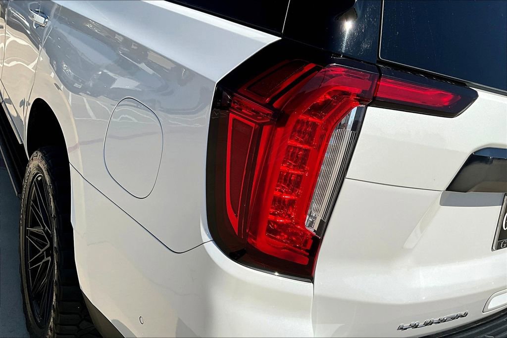 Used 2023 GMC Yukon Denali Ultimate image 42