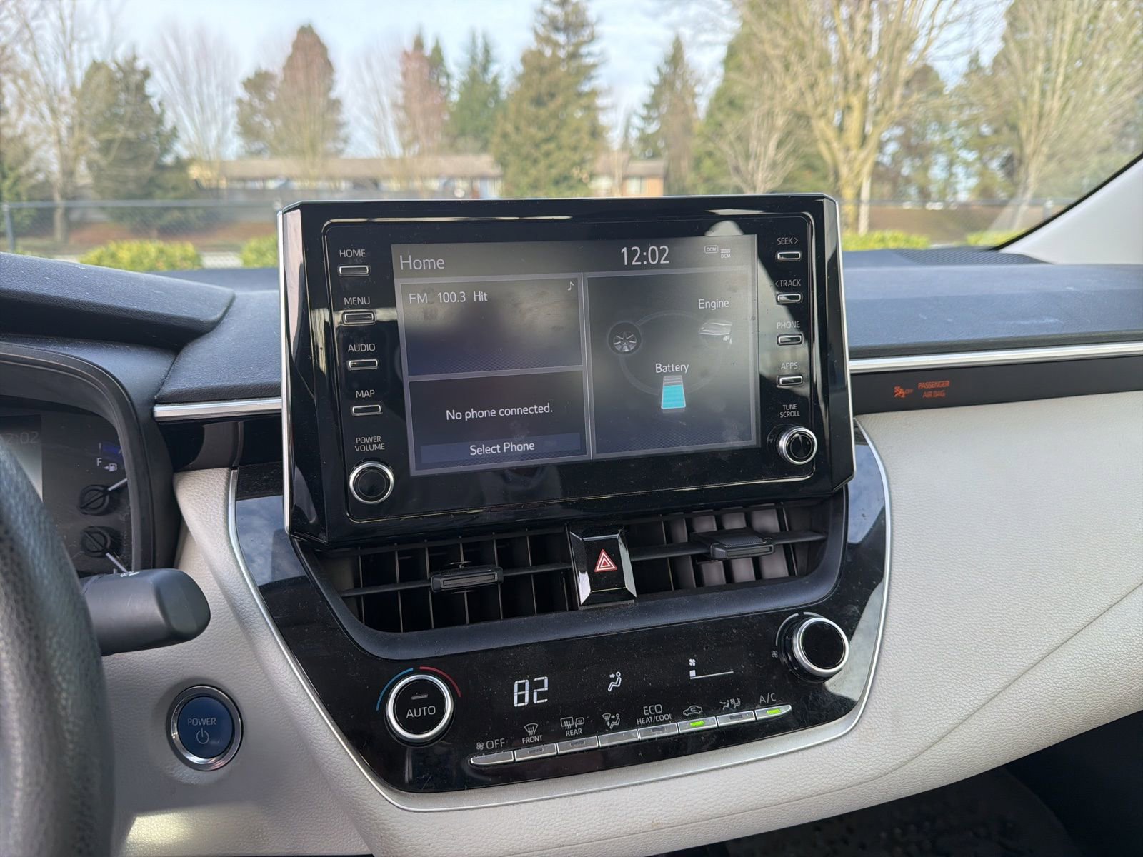 Used 2020 Toyota Corolla LE image 9