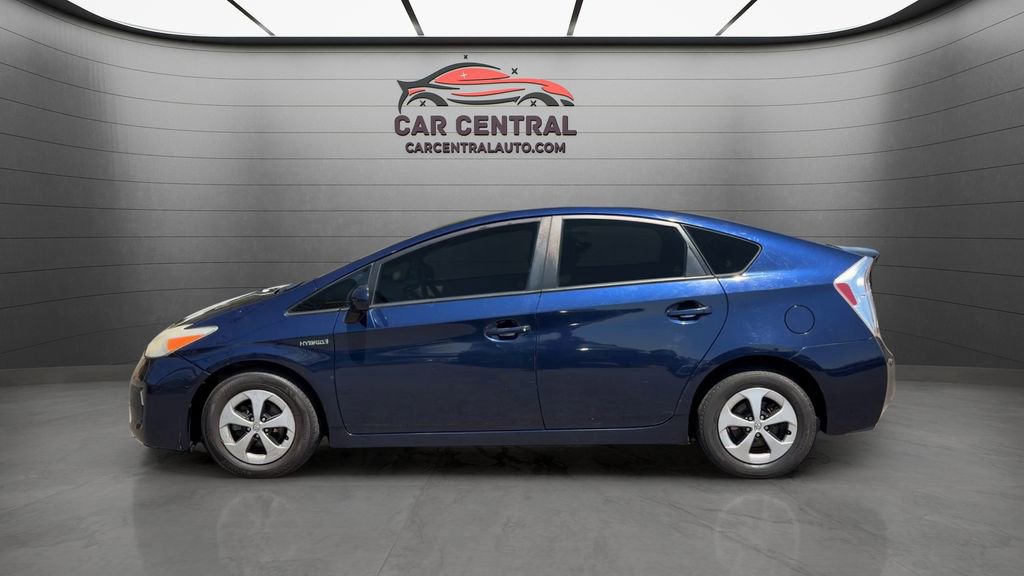 Used 2012 Toyota Prius Two FWD image 2