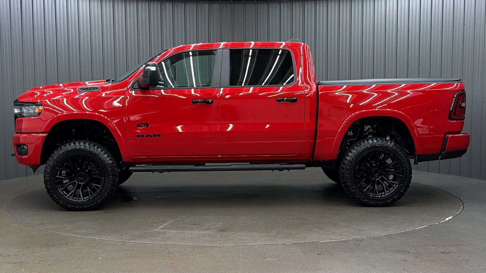 Used 2025 RAM 1500 Lone Star AWD/4WD image 2
