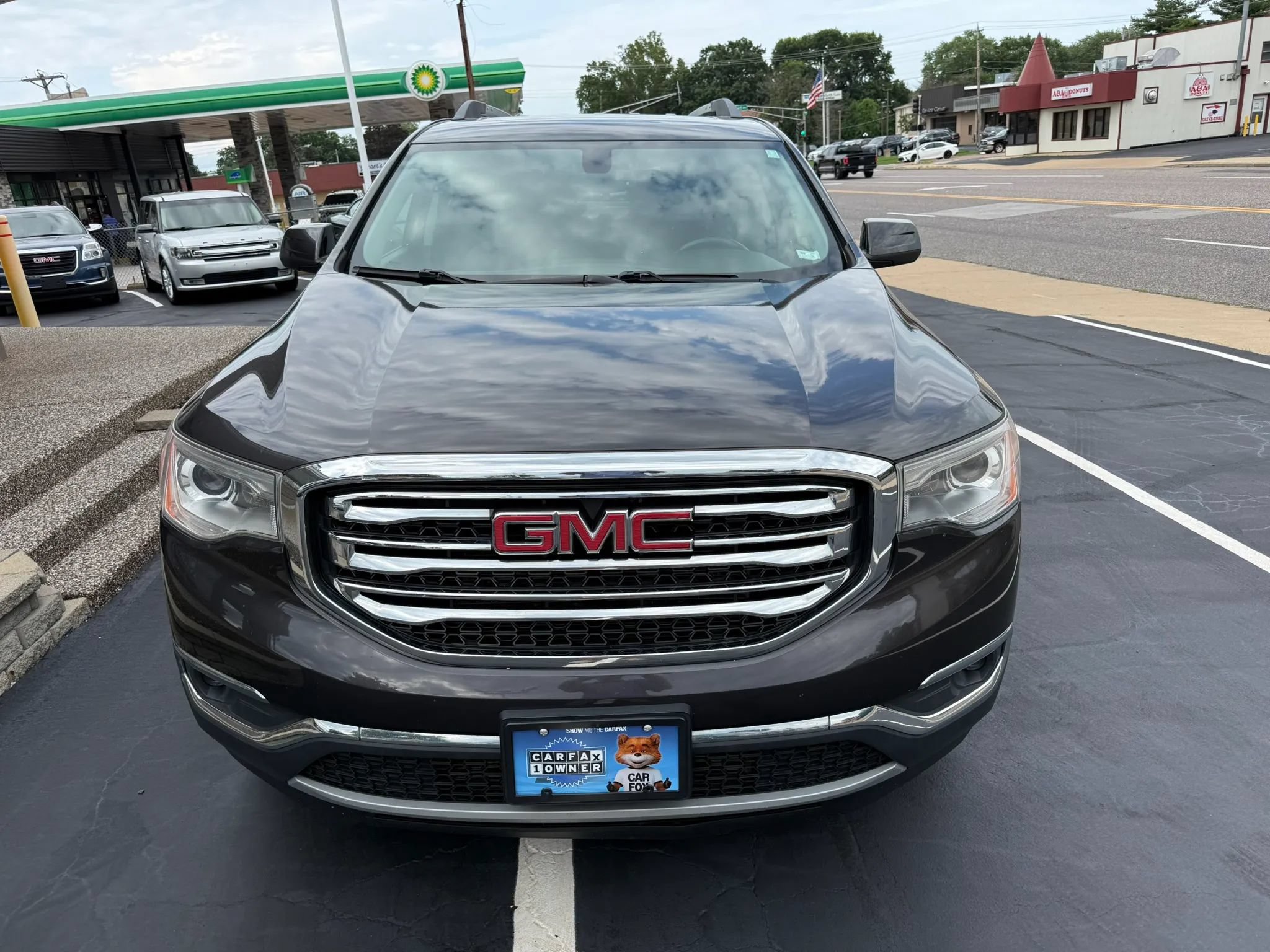 Used 2017 GMC Acadia SLT FWD image 4