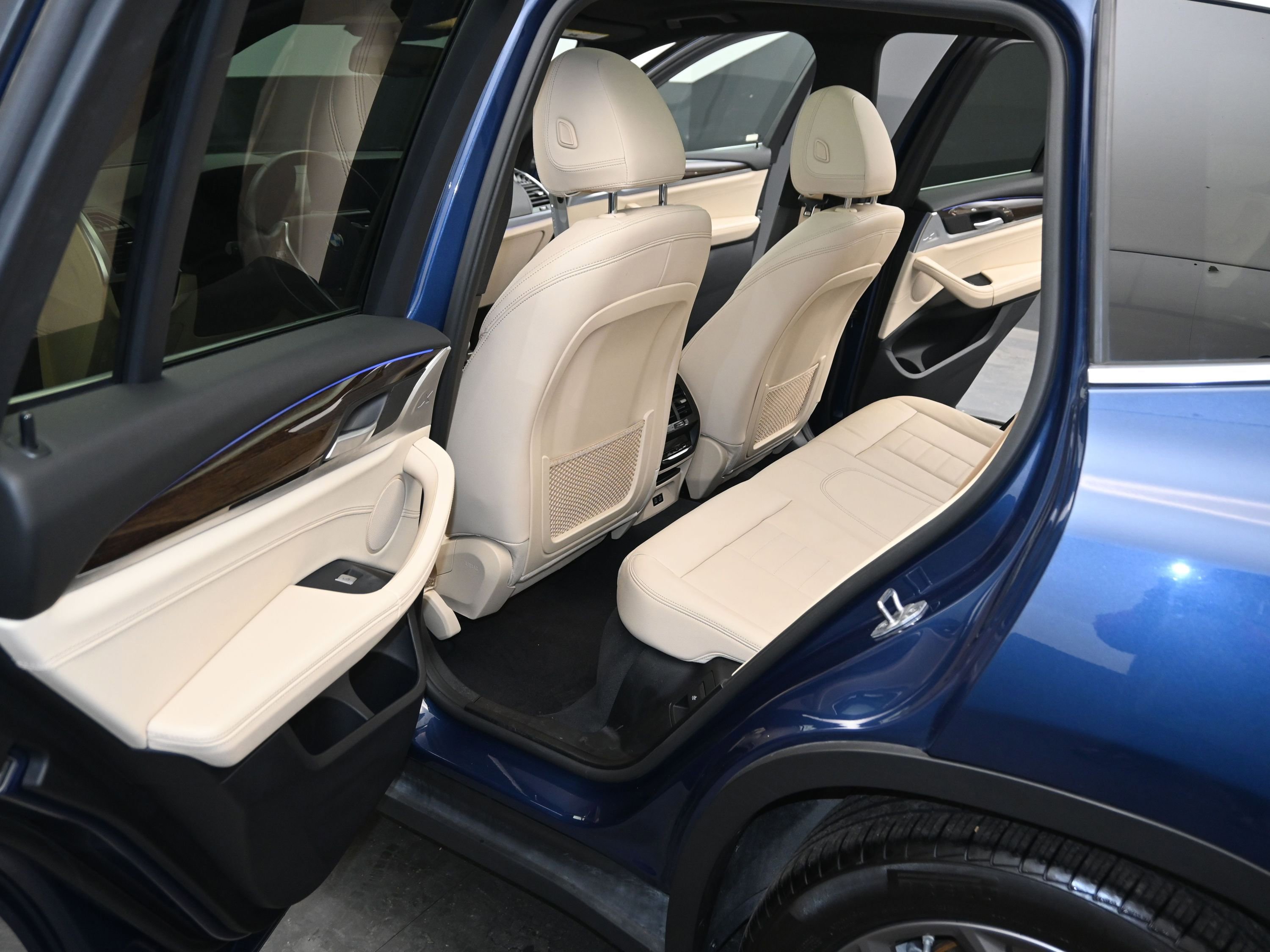 Used 2021 BMW X3 xDrive30i w/ Premium Package image 14