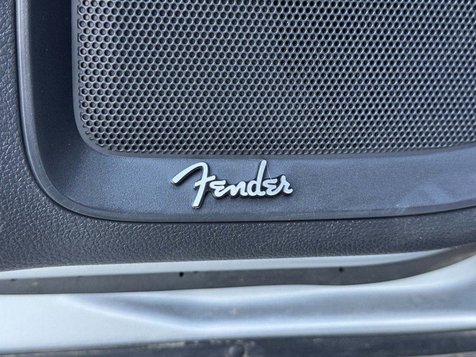 Used 2019 Nissan Titan PRO-4X w/ Pro-4x Utility Package image 15