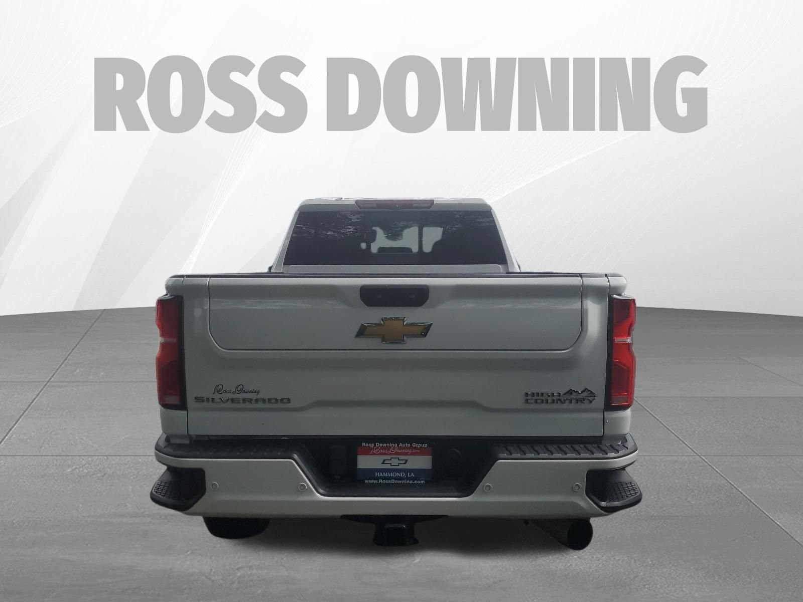 Used 2024 Chevrolet Silverado 2500 High Country w/ Technology Package AWD/4WD image 5