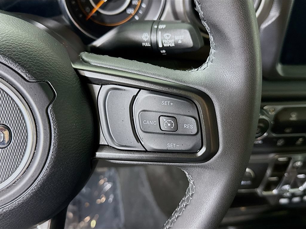 Used 2023 Jeep Gladiator Sport AWD/4WD image 22