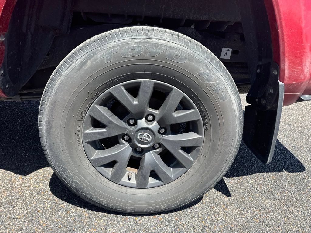 Used 2022 Toyota Tacoma SR5 RWD image 12