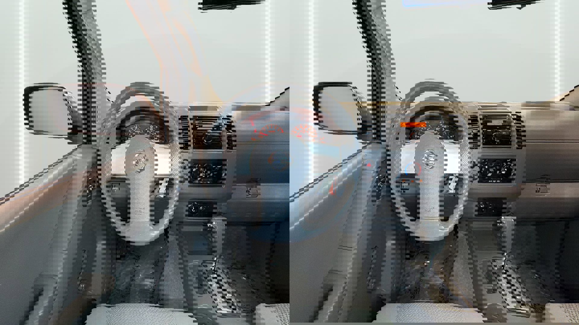 Used 2013 Nissan Frontier S image 16