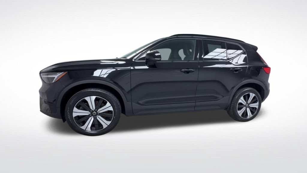 Used 2023 Volvo XC40 Recharge Plus AWD/4WD image 4