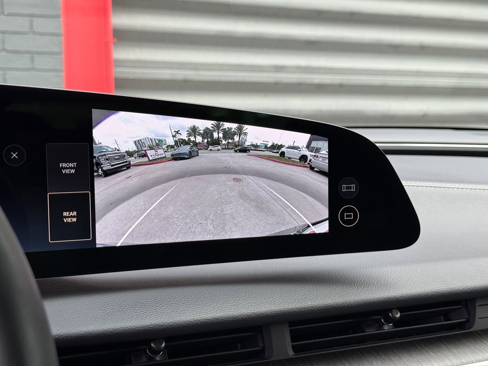 Used 2023 Lucid Air Touring image 29