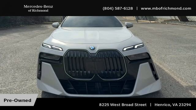 Used 2025 BMW 760i xDrive w/ Premium Package image 5