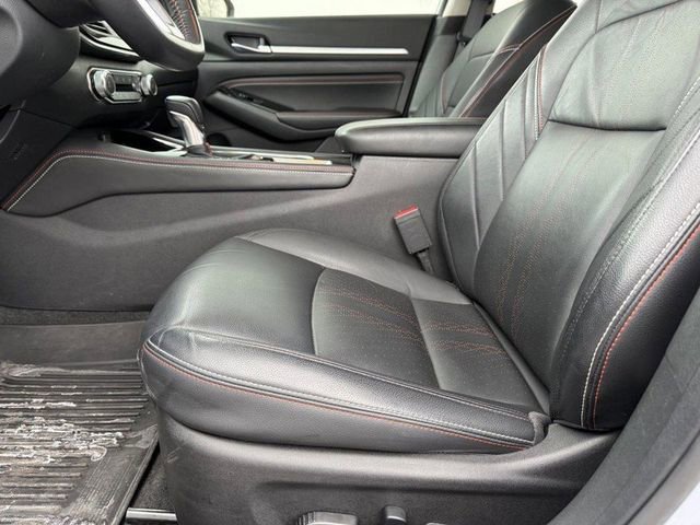 Used 2023 Nissan Altima 2.5 SR w/ SR Premium Package image 19