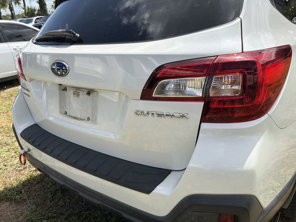 Used 2019 Subaru Outback 2.5i Touring w/ Popular Package #3A AWD/4WD image 12