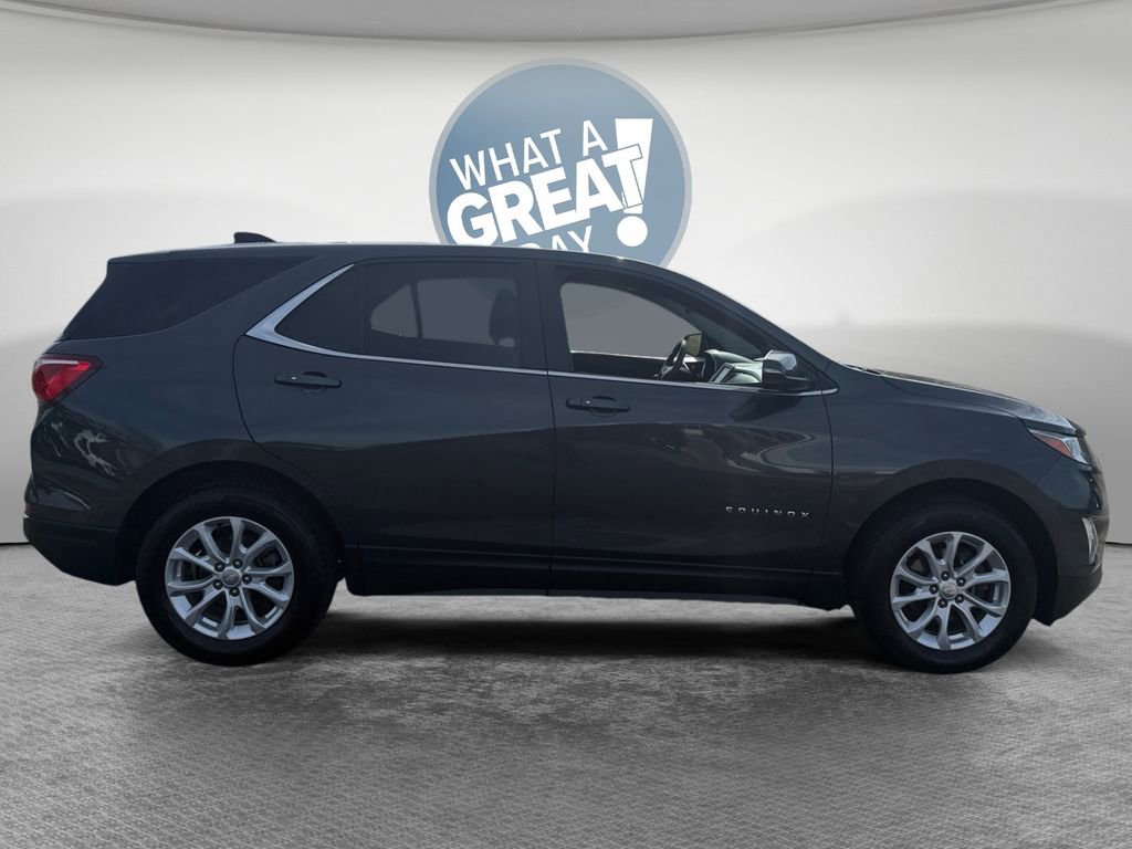 Used 2018 Chevrolet Equinox LT image 2