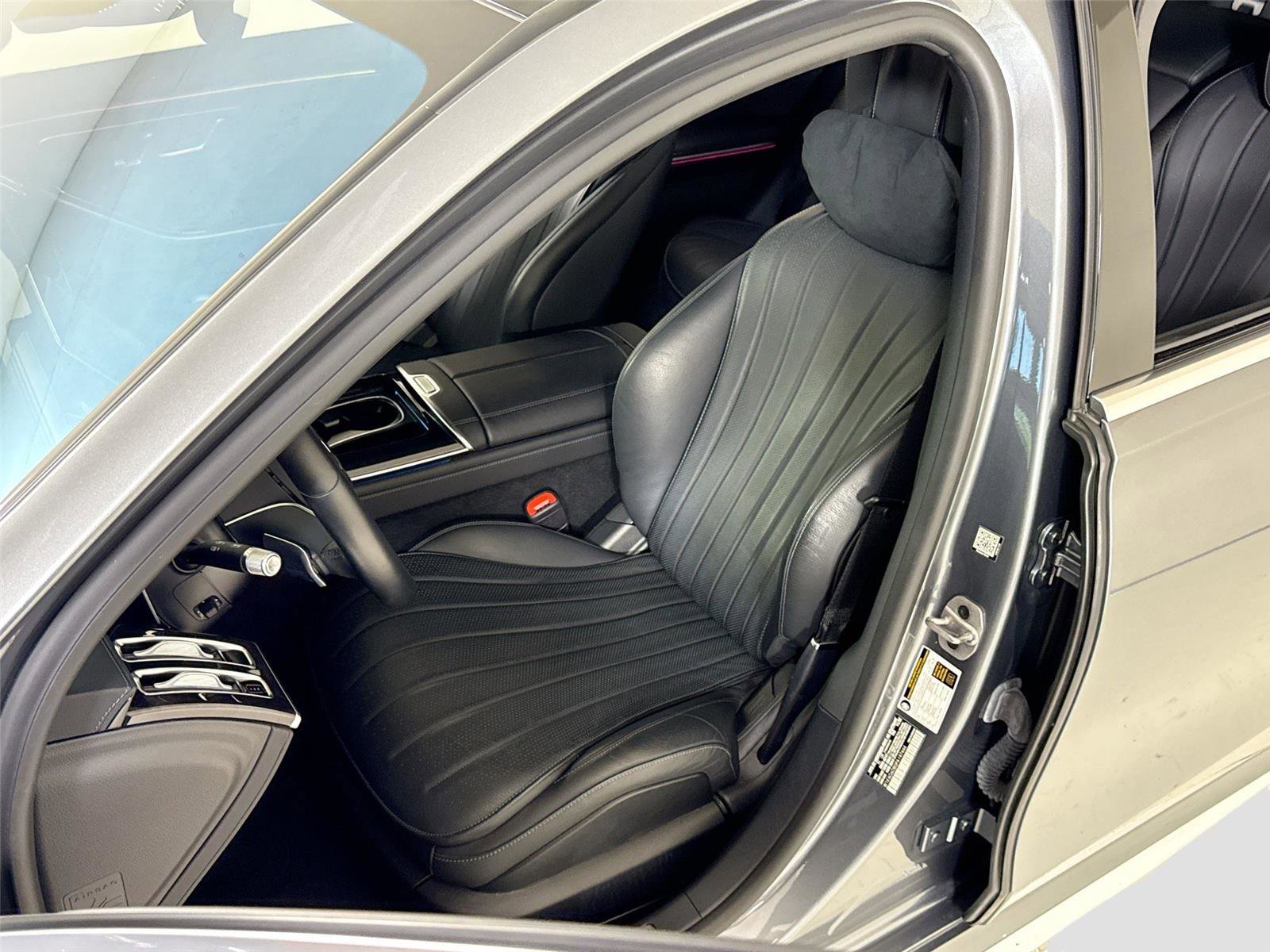 Used 2023 Mercedes-Benz S 500 4MATIC w/ AMG Line image 14