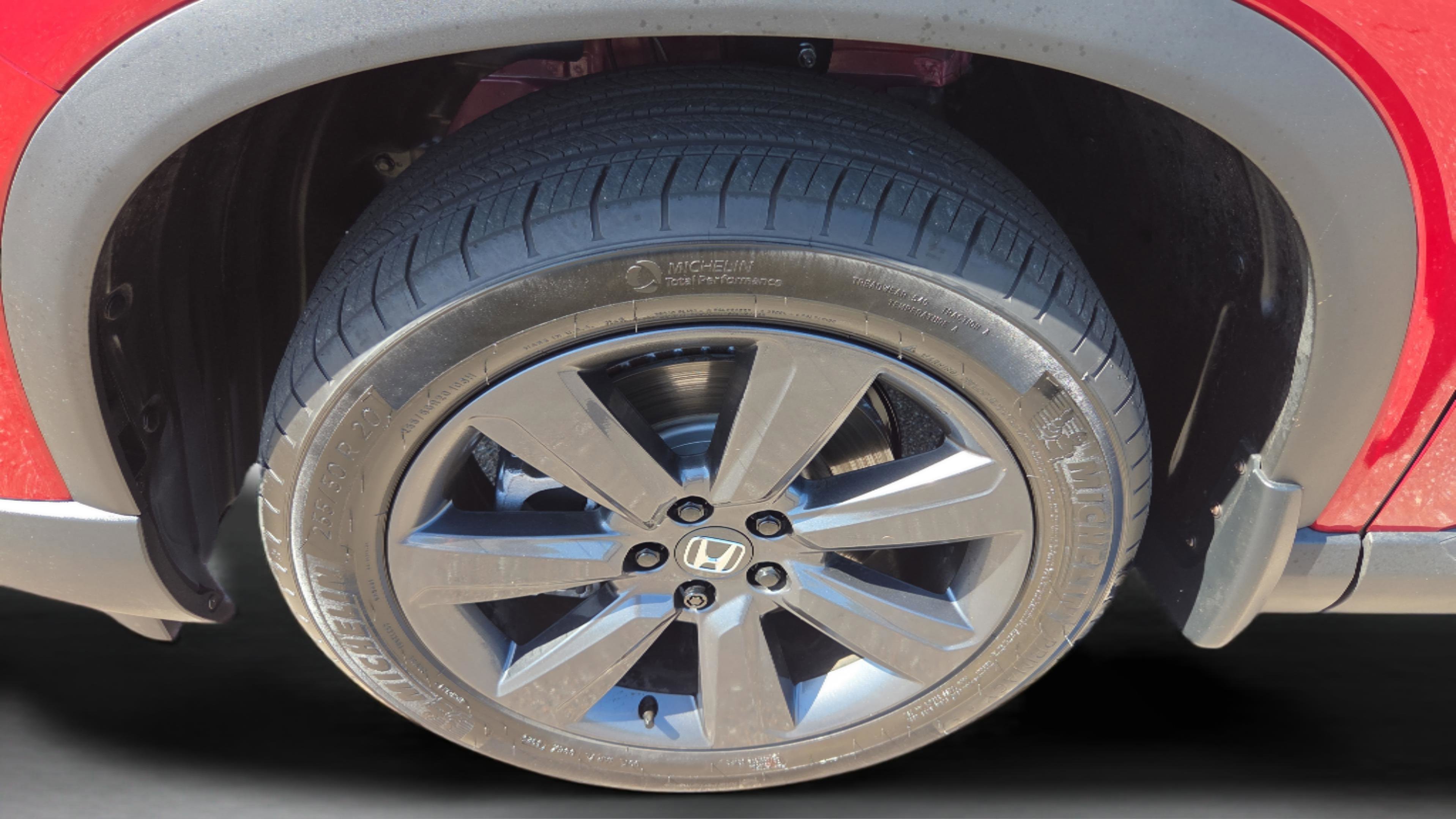 Used 2025 Honda Pilot Sport image 10